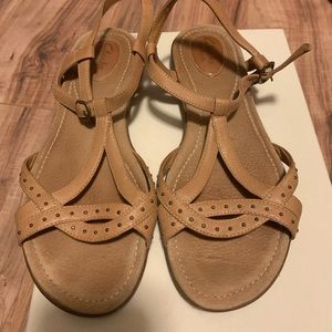 Clarks comfortable flat sandals